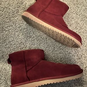 Koolaburra by Ugg. Like new- worn 1x women’s booties in maroon